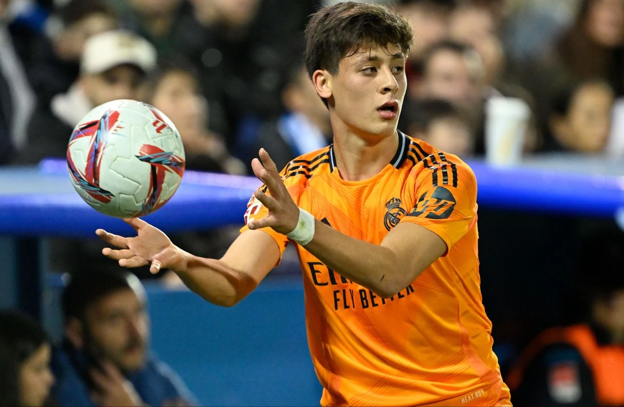 Real Madrid, Arda Güler kararını duyurdu! Ancelotti yönetimle masada - 1. Resim