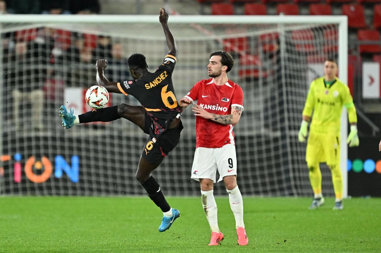 Galatasaray, AZ ile 1-1 berabere kaldı!