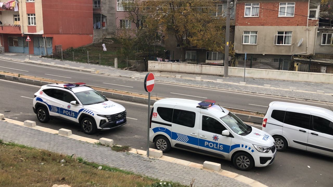 Kendisine bıçak çeken oğlunu gözünü kırpmadan vurdu! - 1. Resim