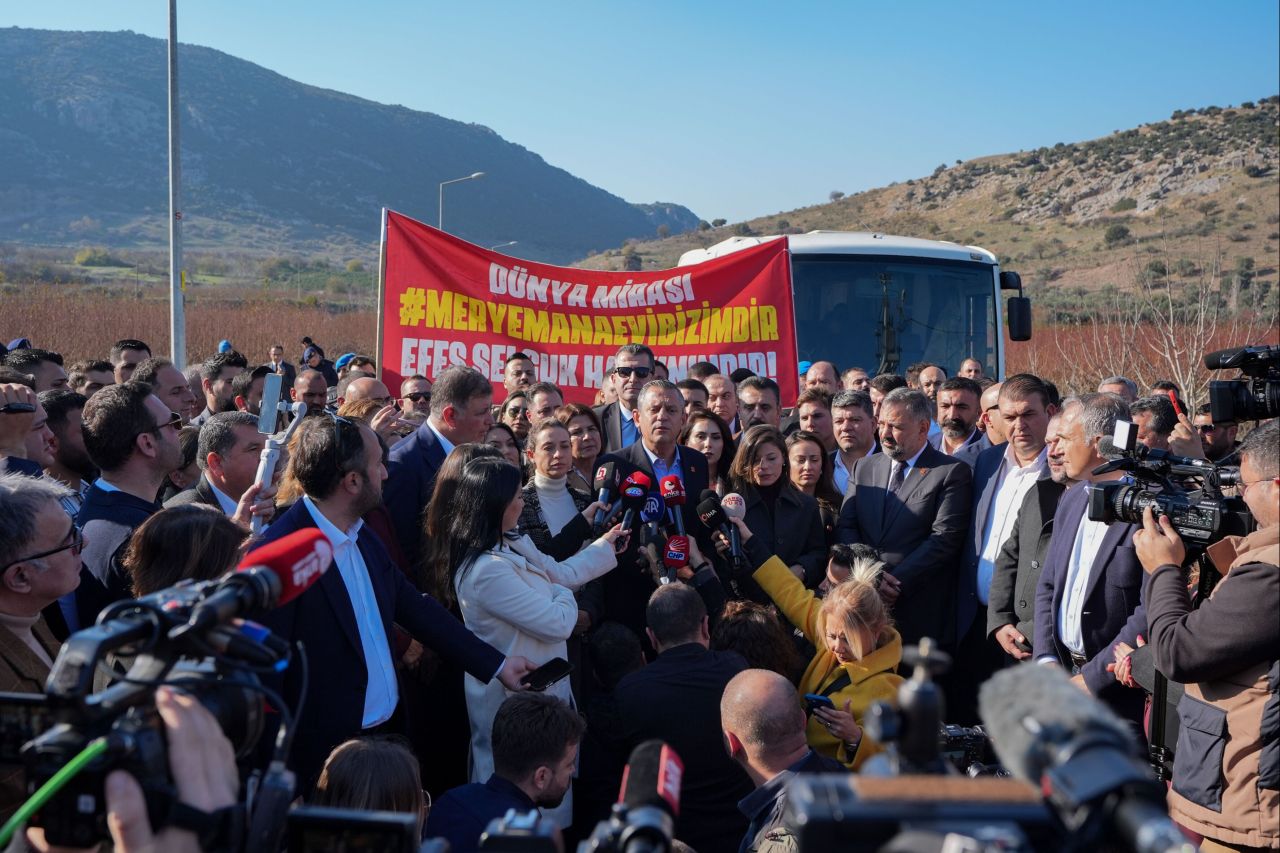 Özgür Özel'den 'otopark' tepkisi: CHP'nin parasına çökülüyor! - 1. Resim