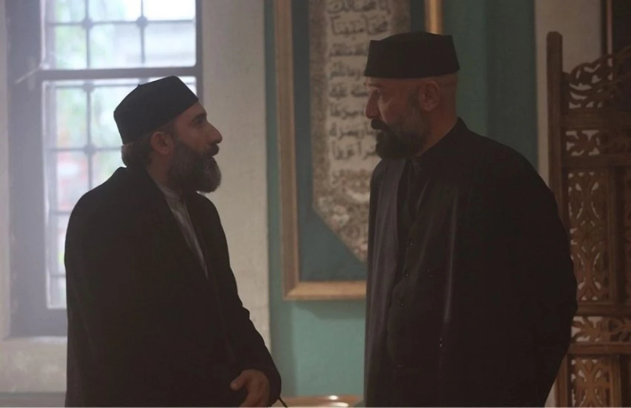 RTÜK radarına şimdi de Kızıl Goncalar girdi! 4 diziye yayın durum - 1. Resim