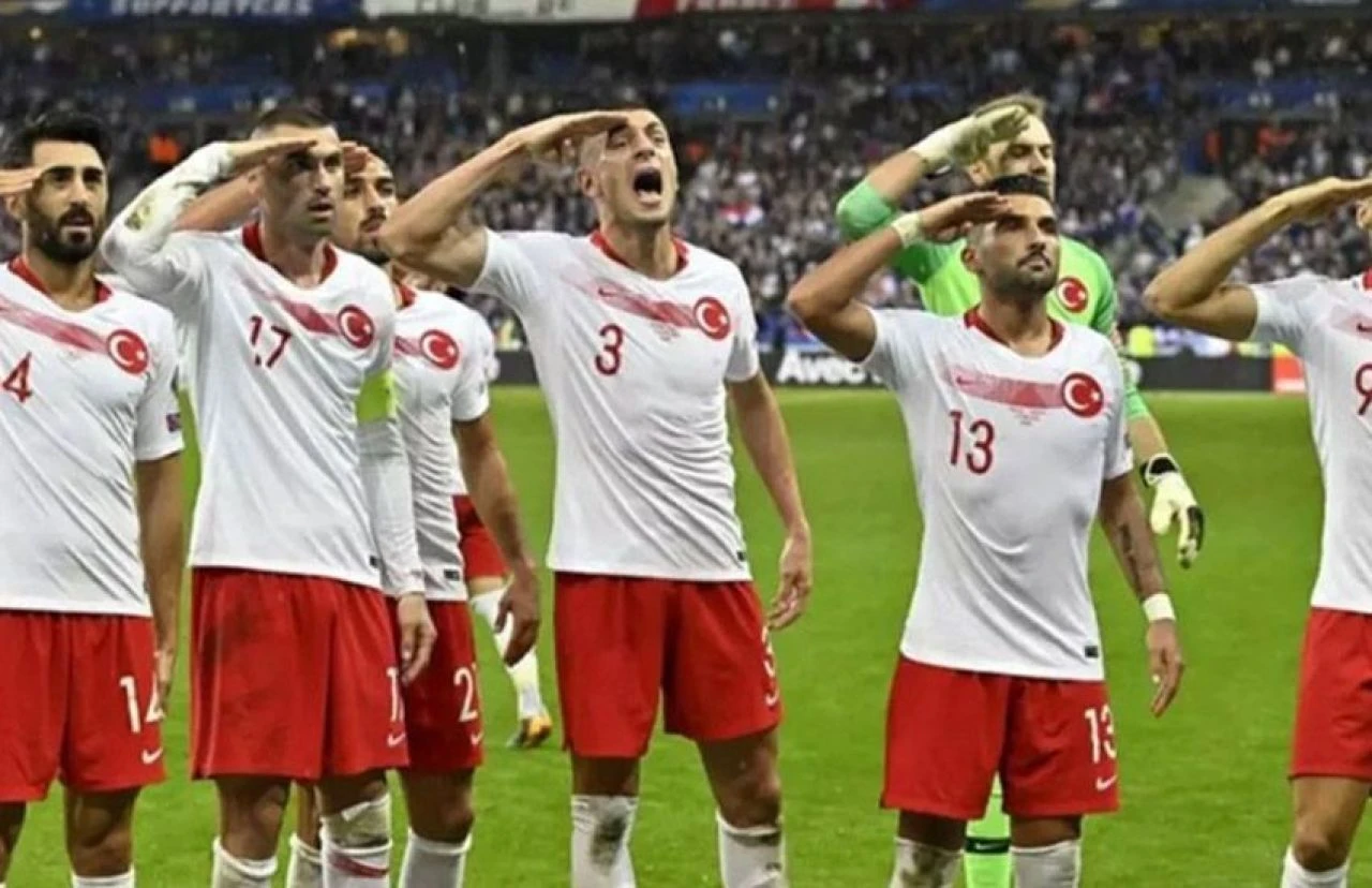 Beşiktaş-Maccabi Tel Aviv maçında provokatif gol sevinci: Gözler UEFA’ya çevrildi - 2. Resim