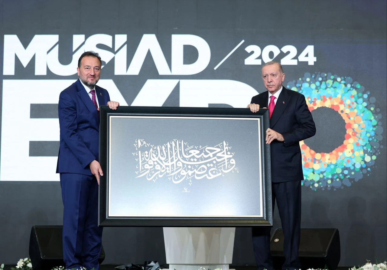 Son dakika | Cumhurbaşkanı Erdoğan CHP'ye ateş püskürdü! 'Hançer siyaseti genetiklerine işlendi'