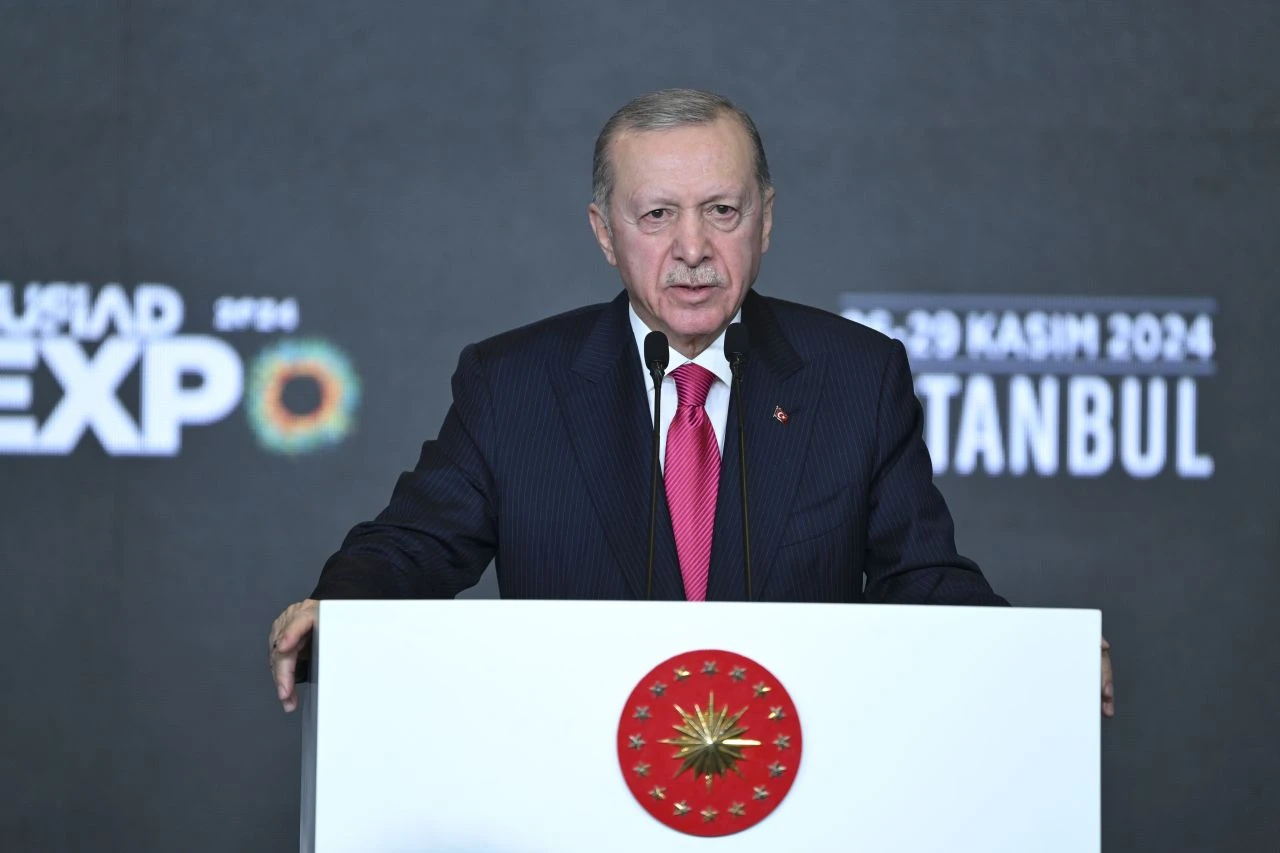 Son dakika | Cumhurbaşkanı Erdoğan CHP'ye ateş püskürdü! 'Hançer siyaseti genetiklerine işlendi'