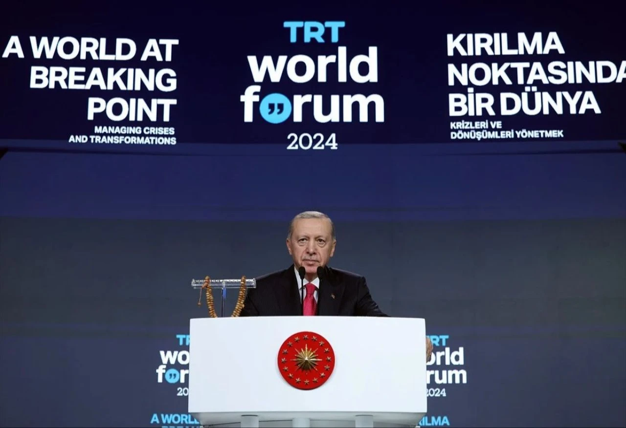 Son dakika | Cumhurbaşkanı Erdoğan'dan televizyon dizilerine sert eleştiri! 'Milletimizin sinir uçlarıyla oynuyorlar' - 3. Resim