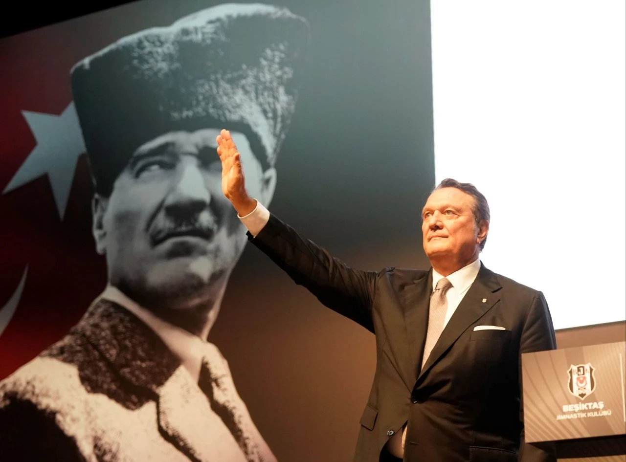 Son dakika | Hasan Arat, Beşiktaş başkanlığından istifa etti