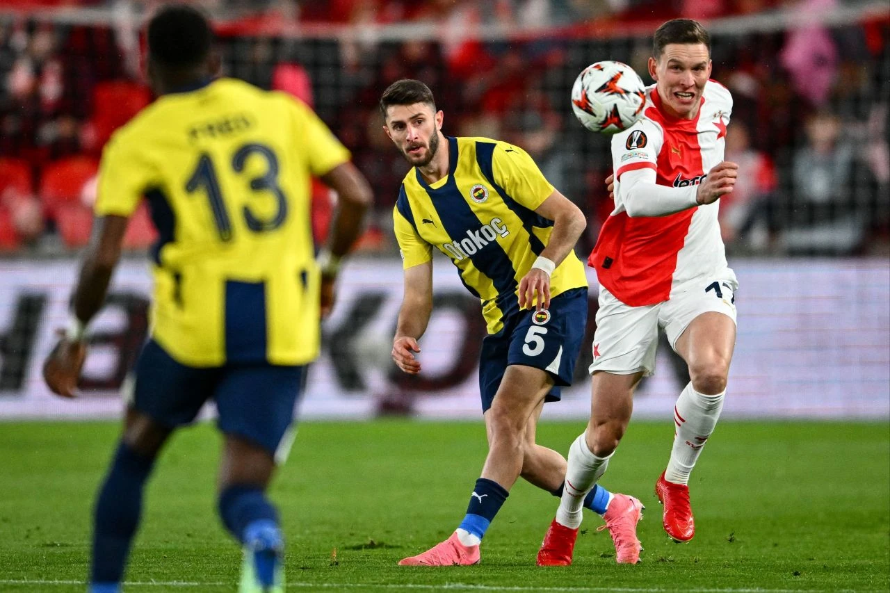 UEFA Avrupa Ligi'nde zafer gecesi! Fenerbahçe, Slavia Prag'ı 2-1 mağlup etti - 1. Resim
