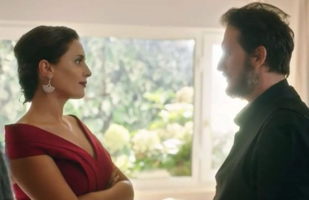 Ufak Tefek Cinayetler Merve ve Adil buluştu! Aslıhan Gürbüz ile Osman Onat'a yorum yağdı - 1. Resim