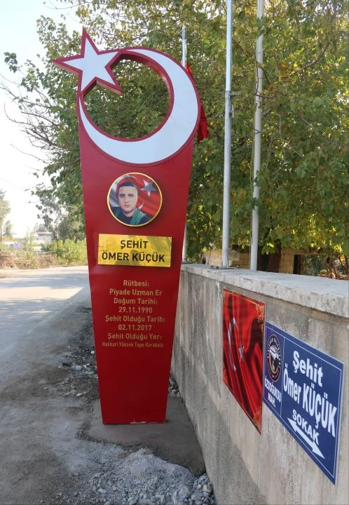 Şehit Ömer Küçük'ün anıtına saldırdılar! Jandarma hatırasına sahip çıktı