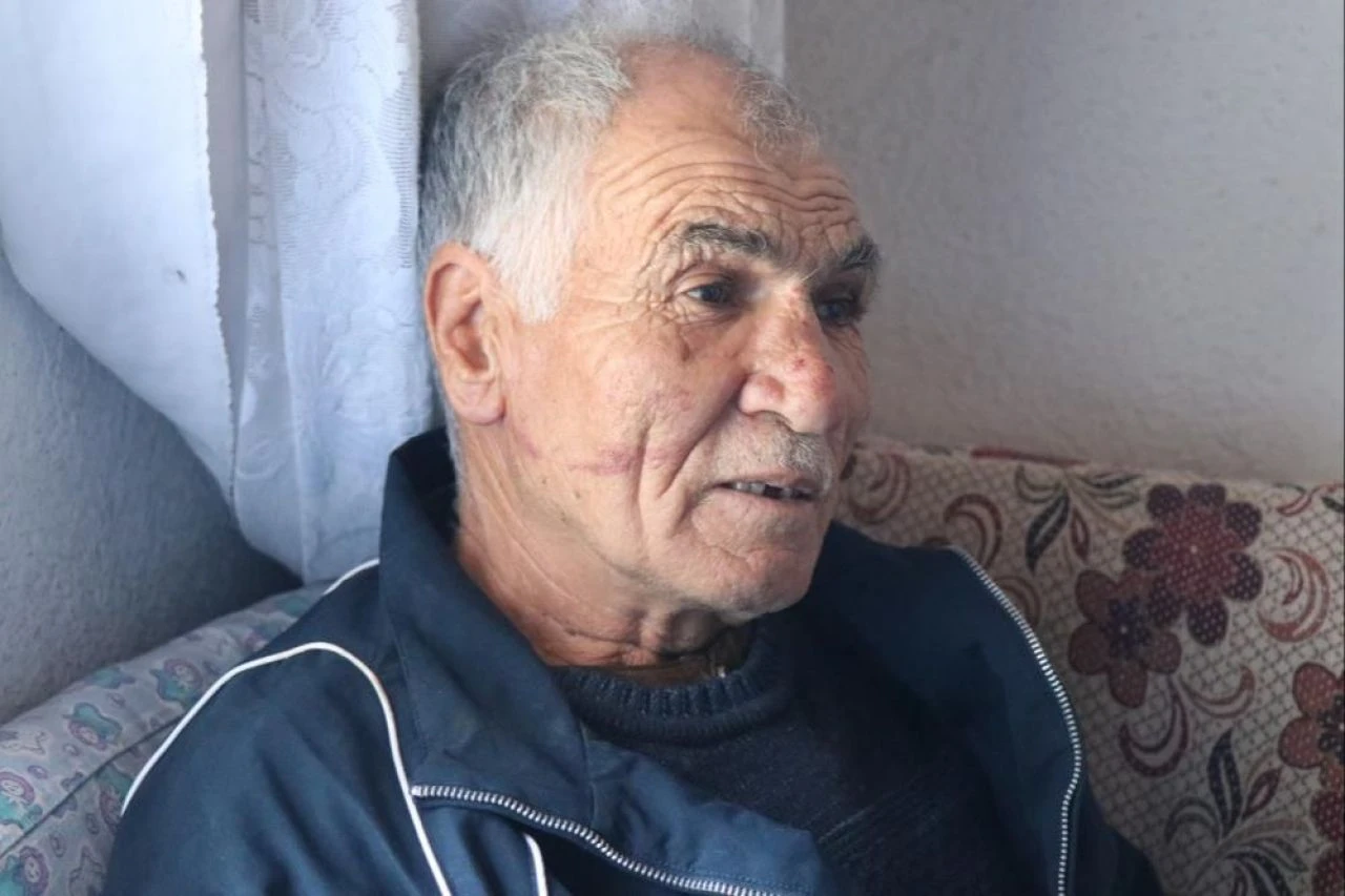 Yaşlı çifte dehşeti yaşattılar! Koli bandıyla bağlayıp evi soydular - 1. Resim