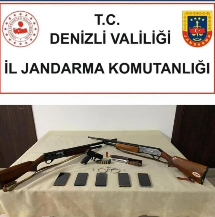 Yaşlı çifte dehşeti yaşattılar! Koli bandıyla bağlayıp evi soydular - 2. Resim