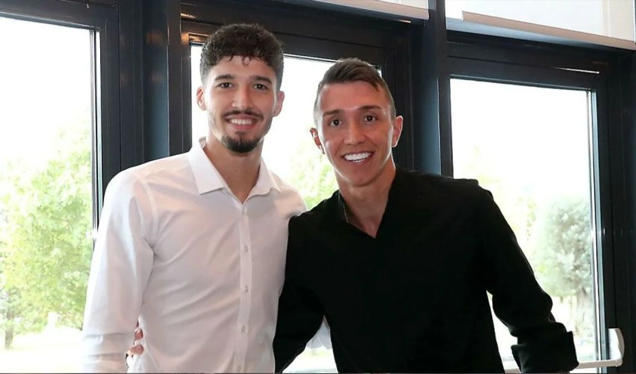 Altay Bayındır Süper Lig deviyle masaya oturuyor! Bir şartı var - 3. Resim