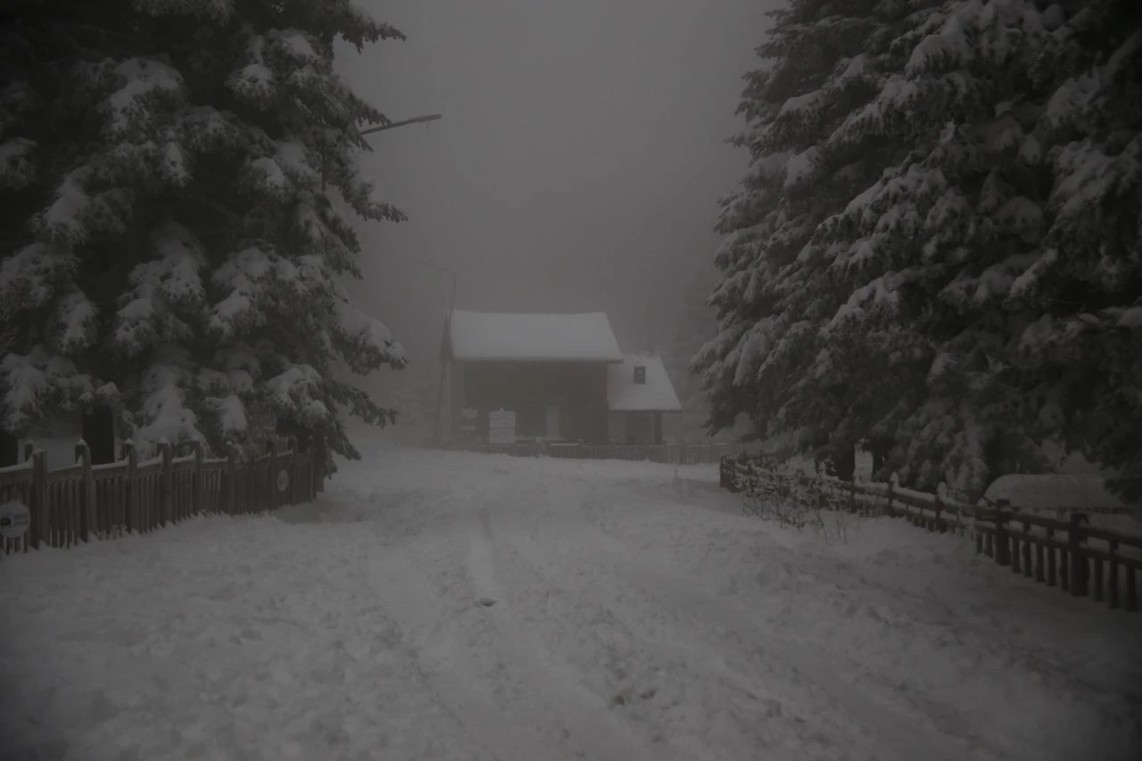 Günlük fiyatı 5 bin TL! Uludağ'da otelleri pahalı bulanlar buraya akın etti: 'Ucuz ve sakin'