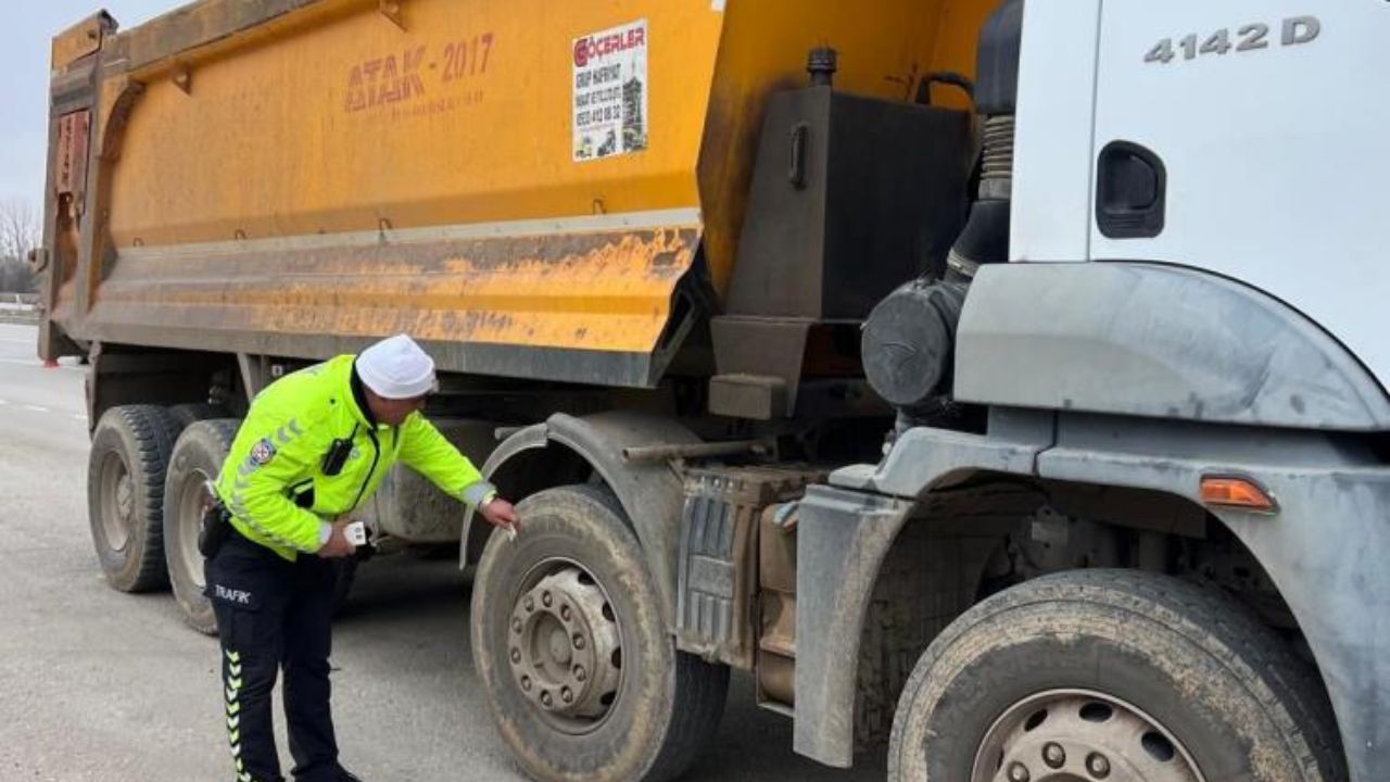 Kış lastiği uygulaması başladı: Araçlar tek tek denetleniyor!