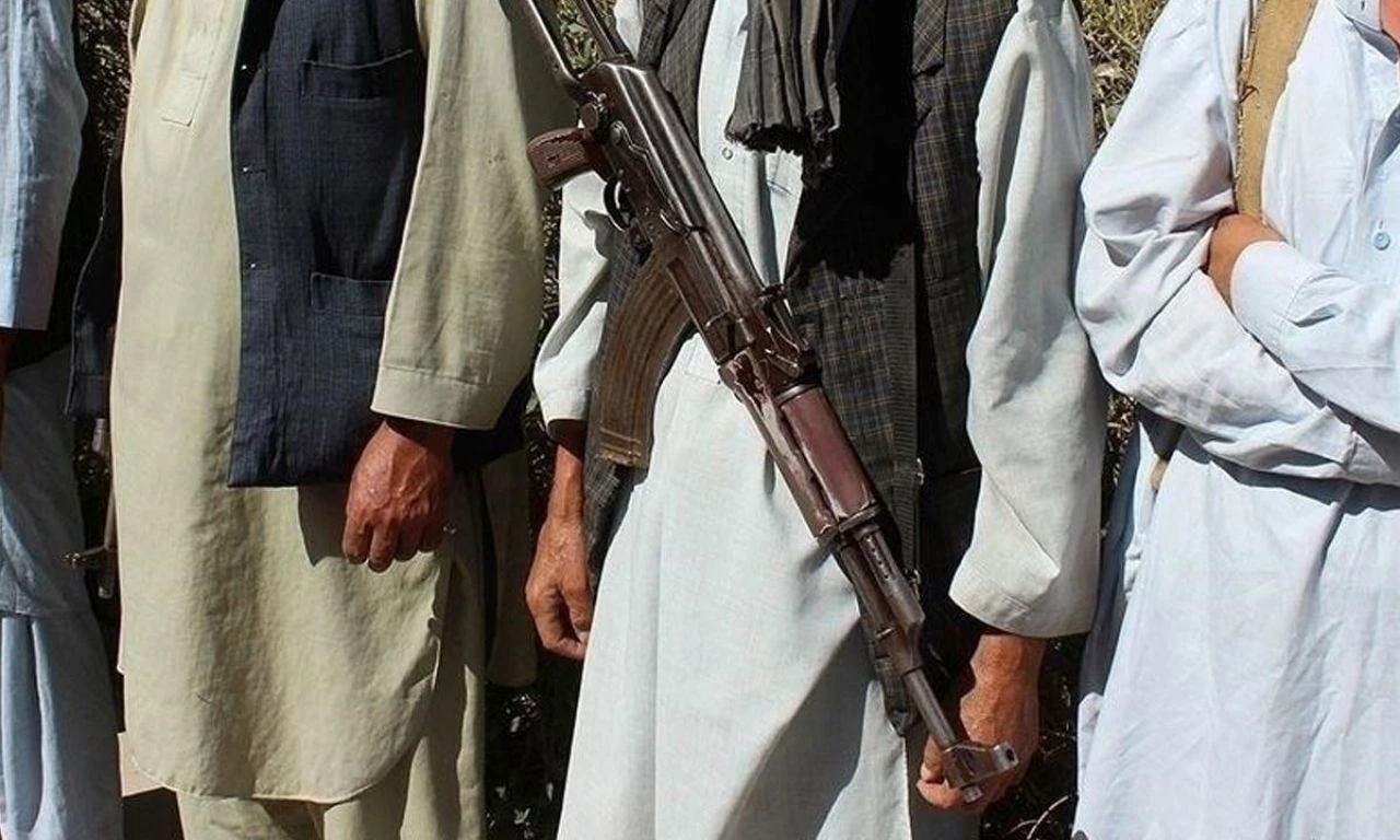 Aşiretlerin savaşında etraf kan gölüne döndü! Ölü sayısı 130'a yükseldi - 1. Resim