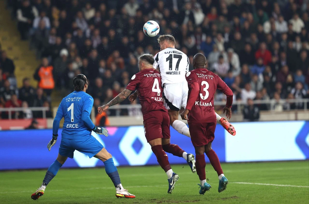 Beşiktaş Hatayspor deplasmanında 1-1 berabere kaldı! - 2. Resim