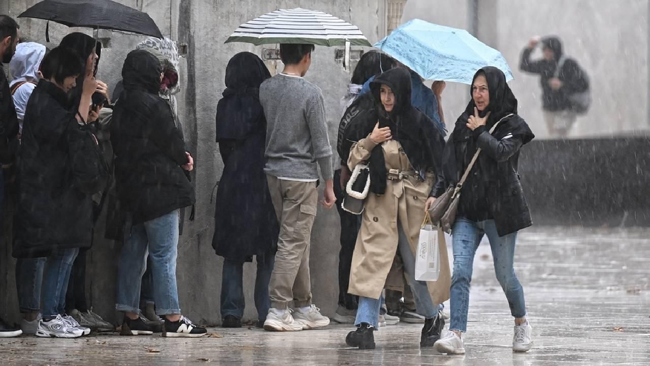 Meteoroloji tarih vererek uyardı! İstanbul'da 3 gün boyunca sağanak yağış durmayacak - 1. Resim