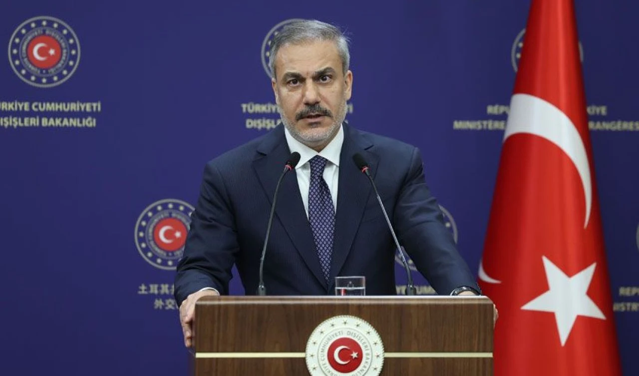Son dakika | Beşar Esad yalnız kaldı! Suriye Milli Ordusu Tel Rıfat'ı ele geçirdi, Rus uçakları havalandı, çok sayıda muhalif öldü - 1. Resim