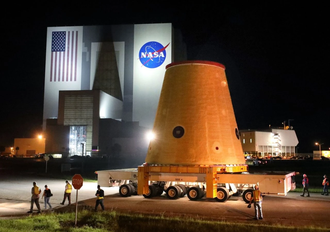 NASA'nın Ay'a dönüş planına Donald Trump engeli: İptal olması an meselesi! - 1. Resim