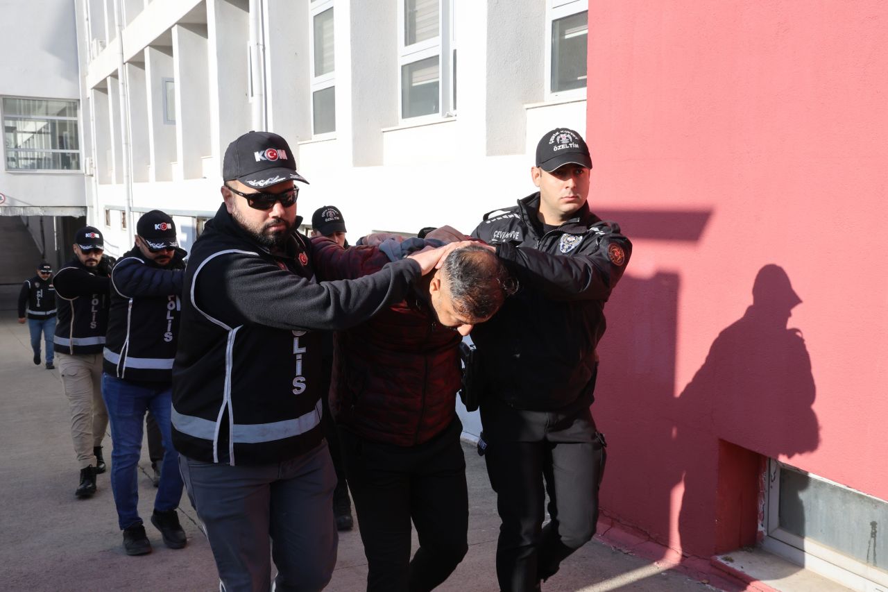 Polis memuru emniyete ait mühimmatları tek tek sattı! Altından FETÖ bağlantısı çıktı - 2. Resim