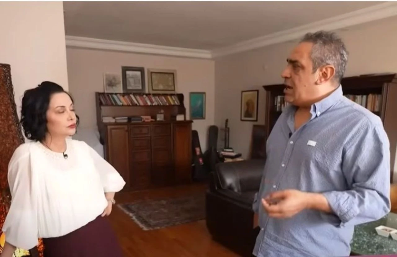 Şarkıcı Ege ilk kez evini gösterdi! İtirafıyla herkesi güldürdü - 1. Resim