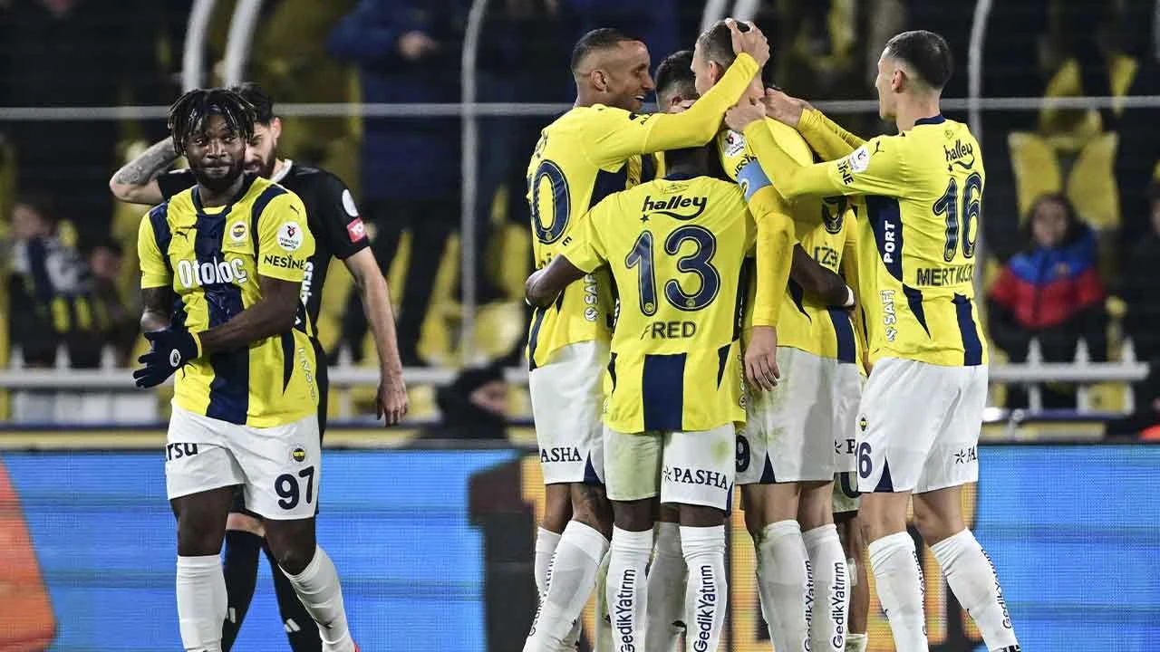 Süper Lig'de nefes kesen zirve yarışı! İşte 14. hafta puan durumu 