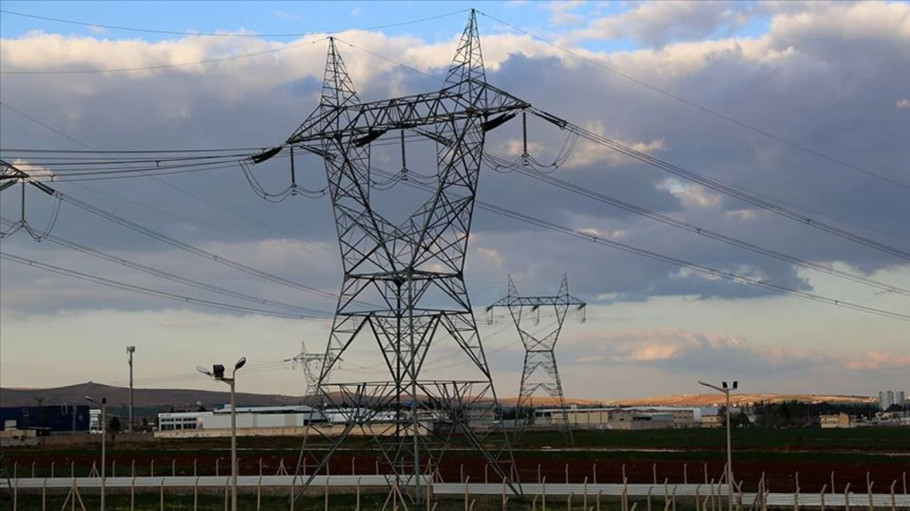 Zeytinburnu’nda elektrik kesintisinin saat kaçta biteceği belli oldu