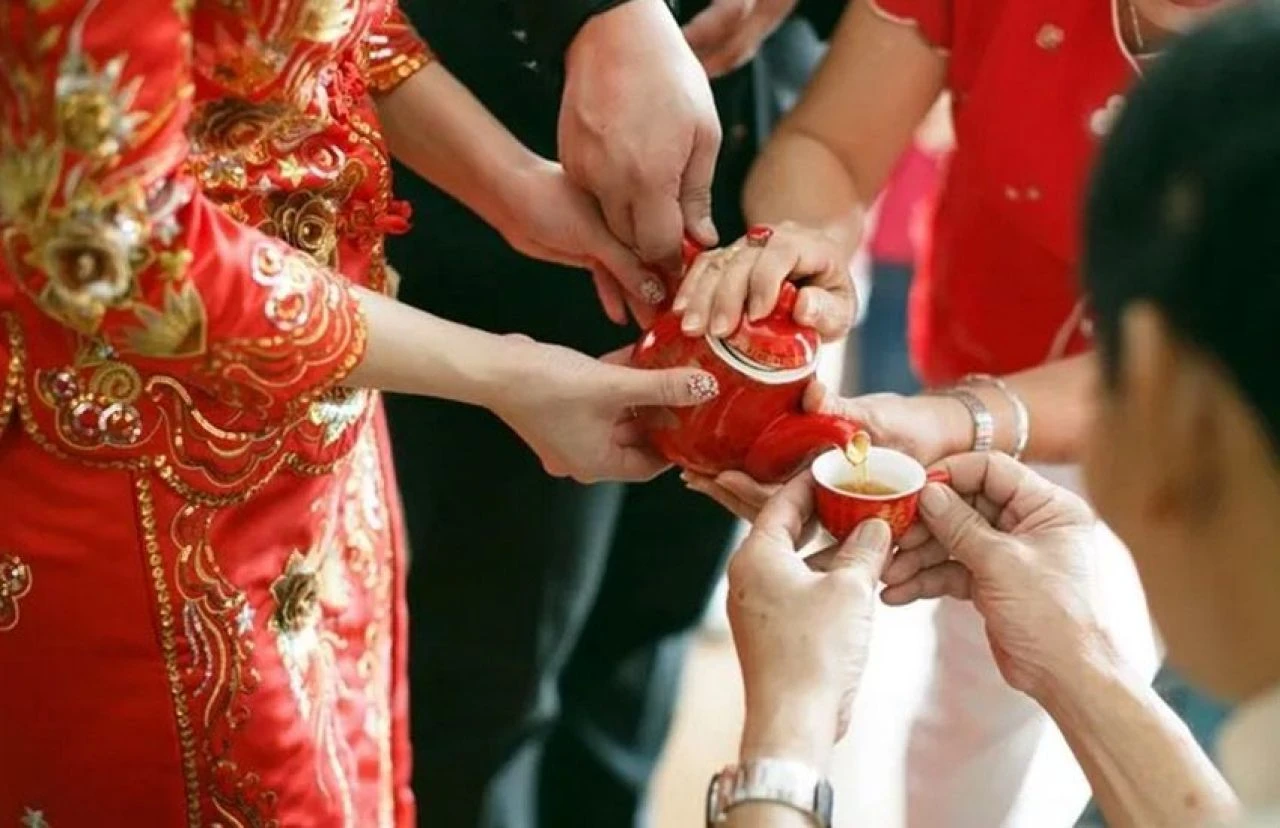 Düğünden sonra eşini makyajsız gören damat şoka girdi! "Ya boşanırsın ya da..." - 2. Resim