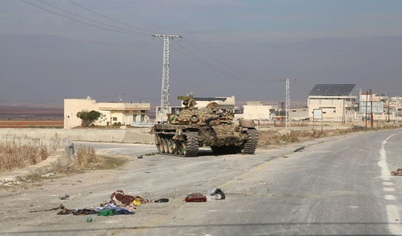 Son dakika | Suriye'de Beşar Esad rejimi karşıtları Hama'ya ilerliyor! SMO Tel Rıfat'ın ardından Münbiç'e yöneldi