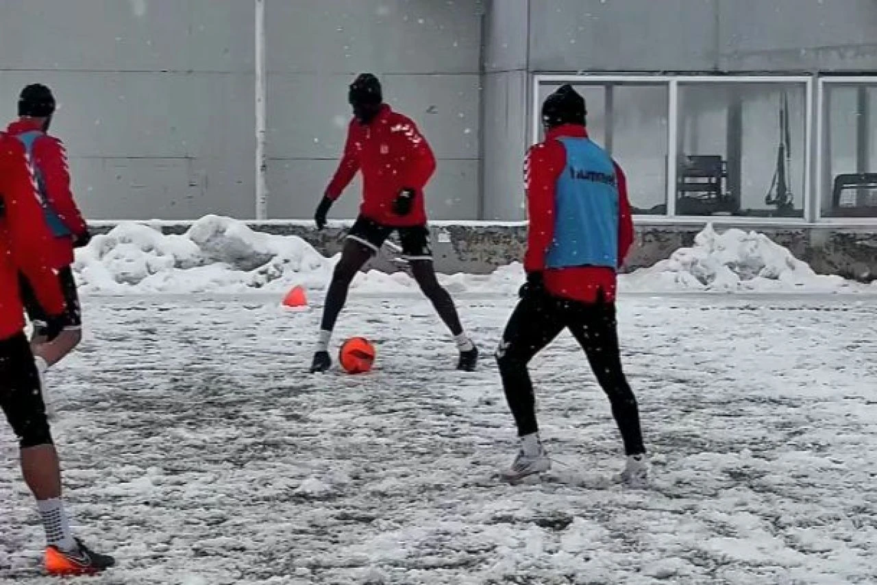 Galatasaray'a Sivasspor'dan gözdağı videosu! Zorlu deplasman öncesi ürküten görüntü