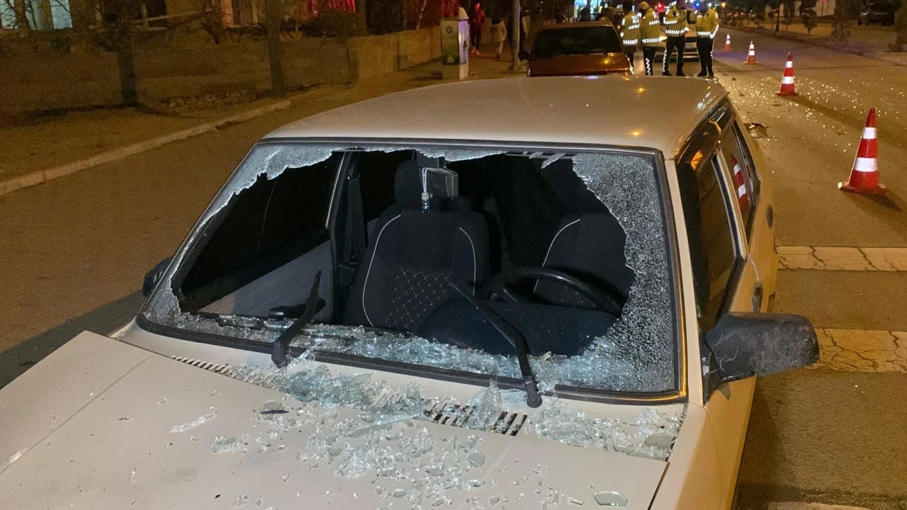 İki araca çarptı, yaralıları ortada bırakıp kaçtı - 1. Resim