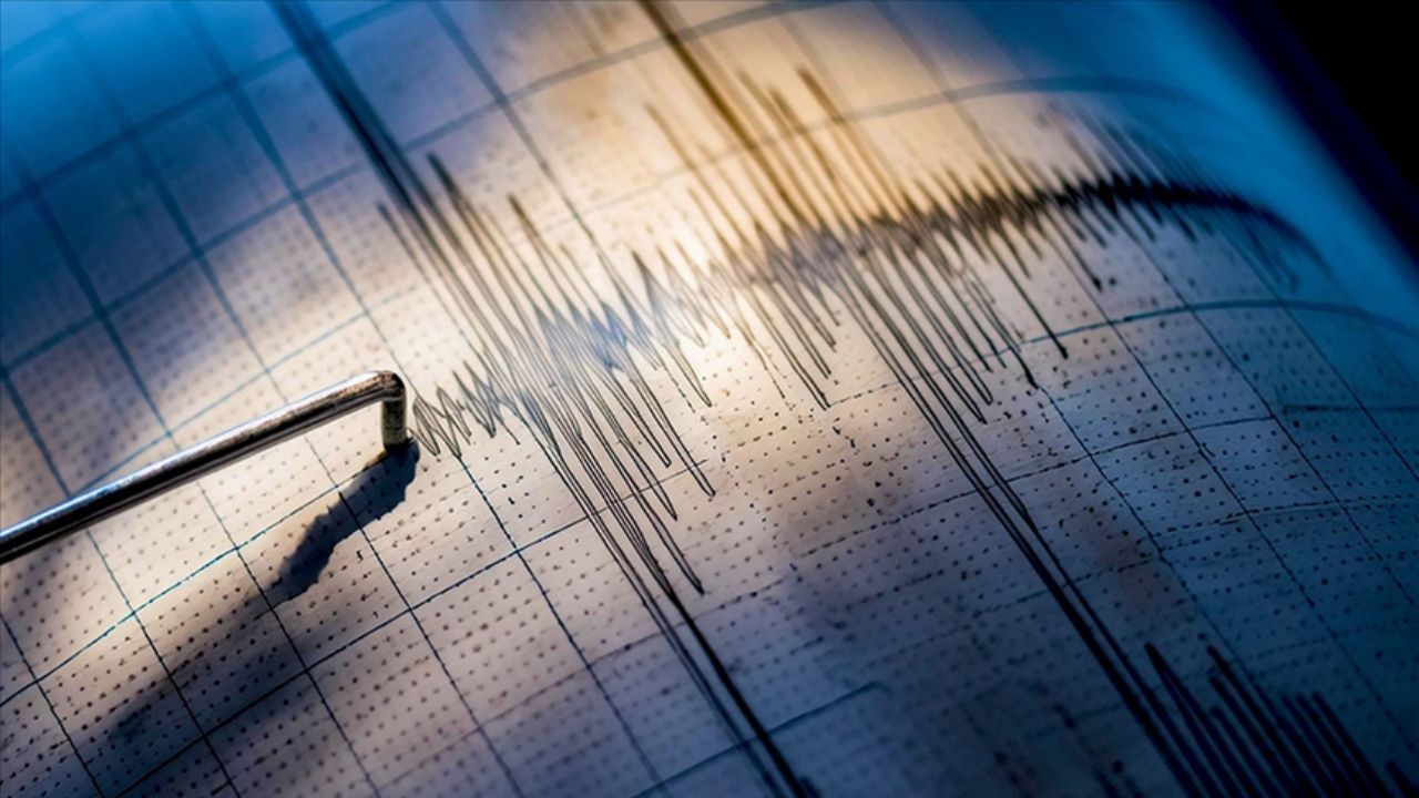 İran’da deprem sonrası can kaybı durumuna dair açıklama bekleniyor