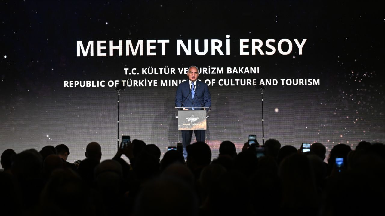 Kültür ve Turizm Bakanı Mehmet Nuri Ersoy açıkladı: Türkiye ziyaretçi rekoru kırdı!