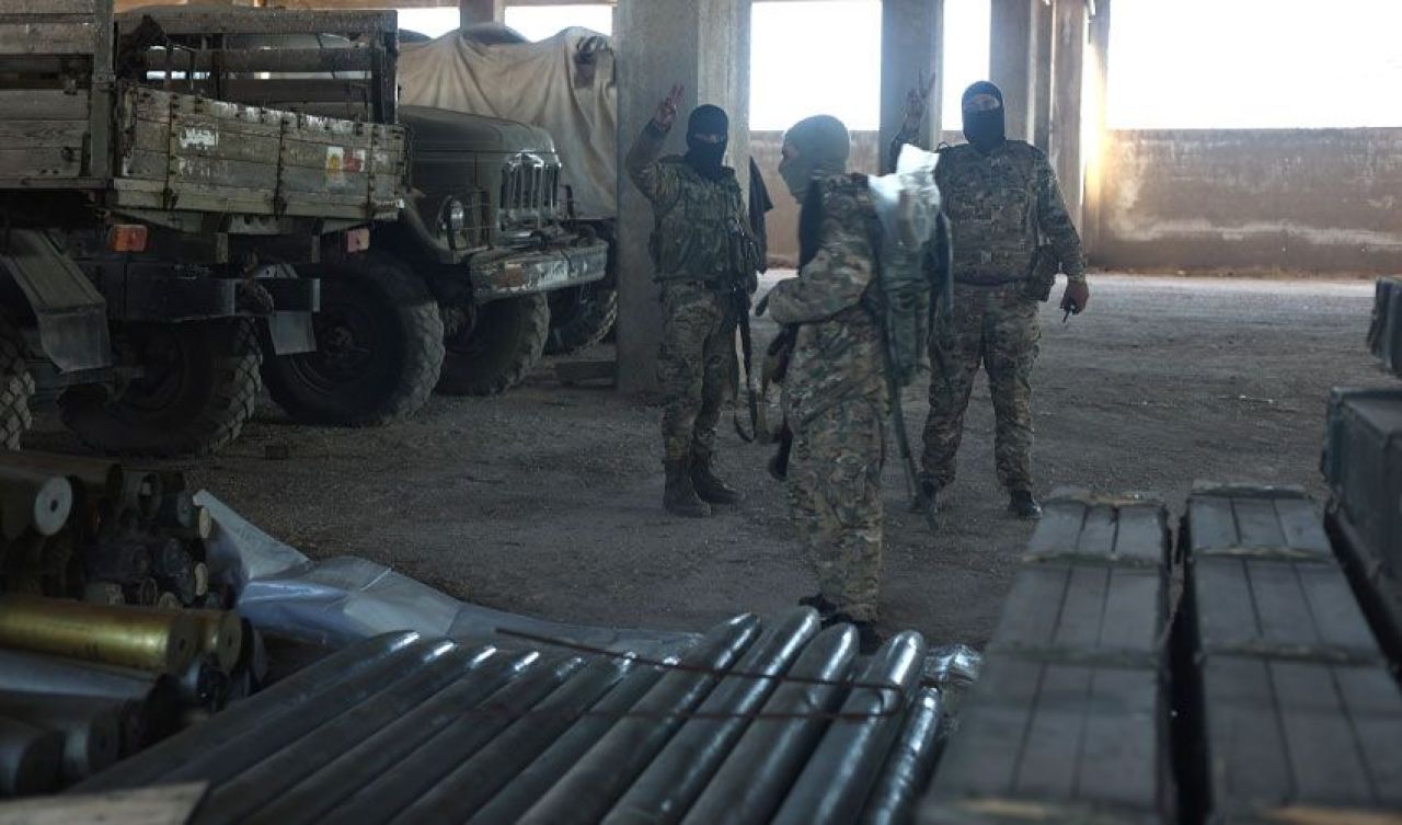 Son dakika | Beşar Esad bir şehri daha kaybediyor! Suriye'de muhalif örgütler Hama'nın kapısına dayandı, tek çıkış yolu kaldı - 3. Resim