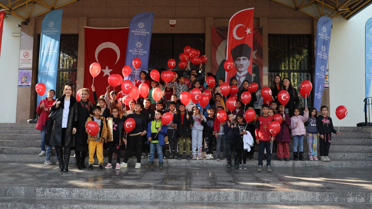 Başkan Çerçioğlu, Aydınlı çocukları tiyatro ile buluşturdu - 2. Resim