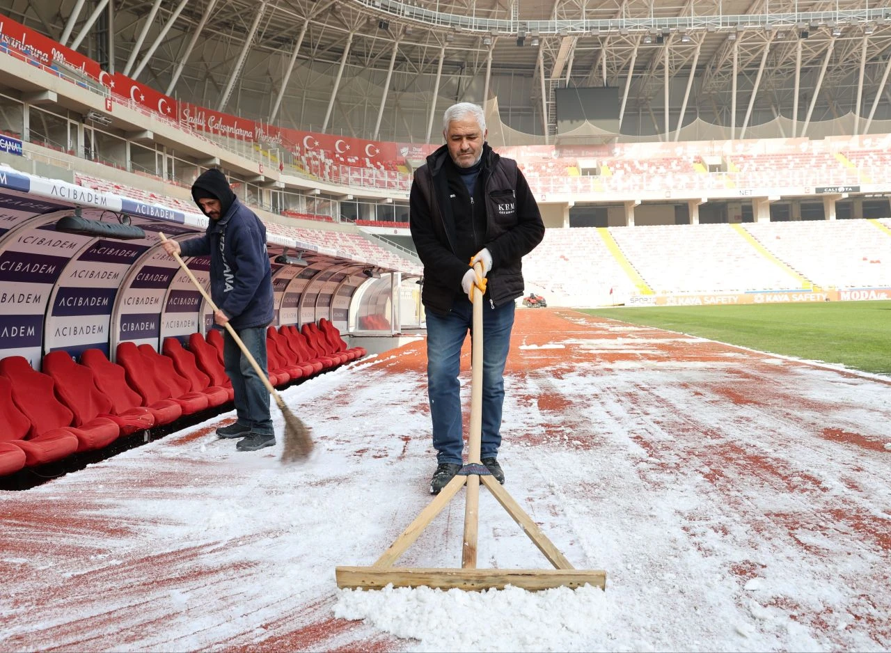 Galatasaray maçı öncesi tartışılmıştı! Sivas 4 Eylül Stadı, alttan ısıtma ile hazır