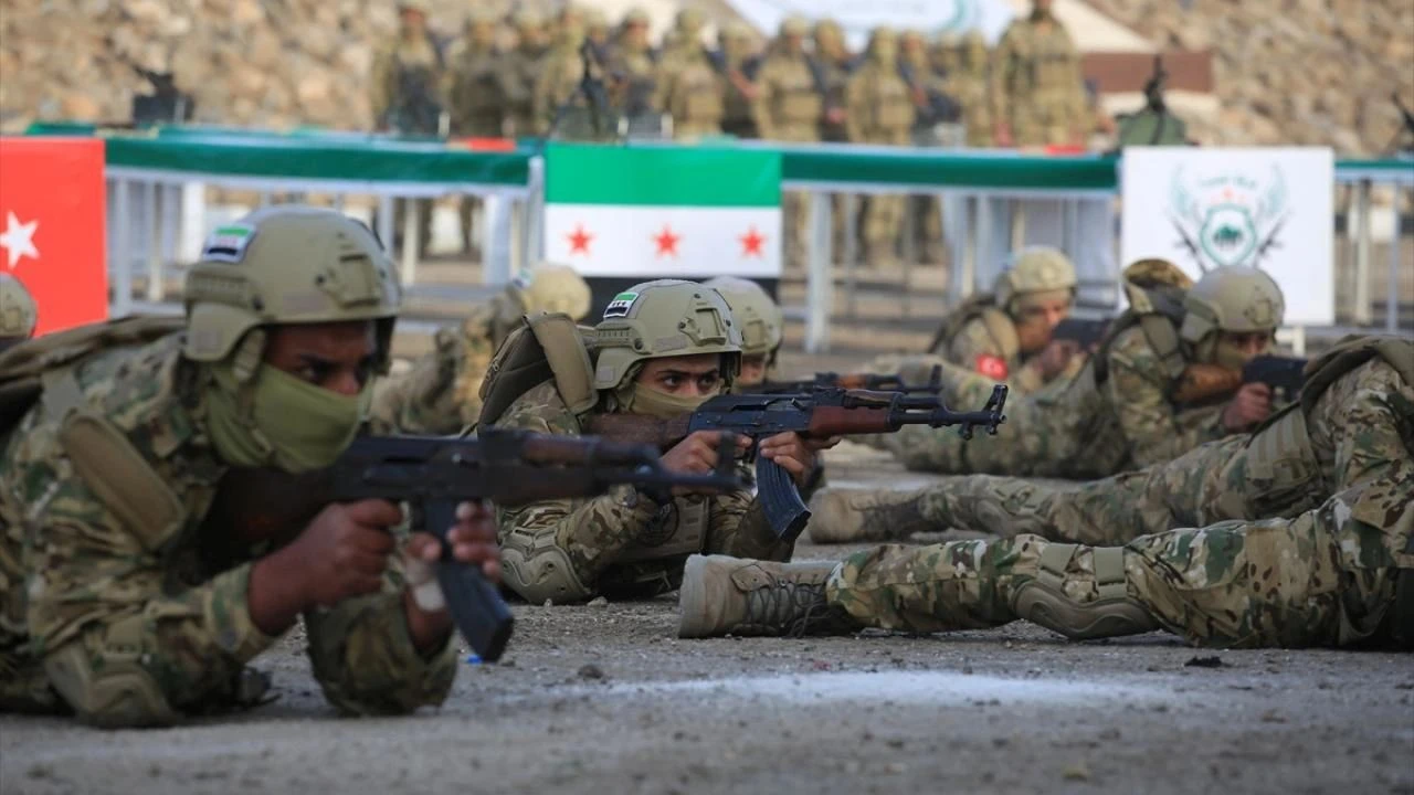 Suriye Milli Ordusu Şam'a ilerliyor! Rusya ve İran desteği kesti, Esad masaya oturacak