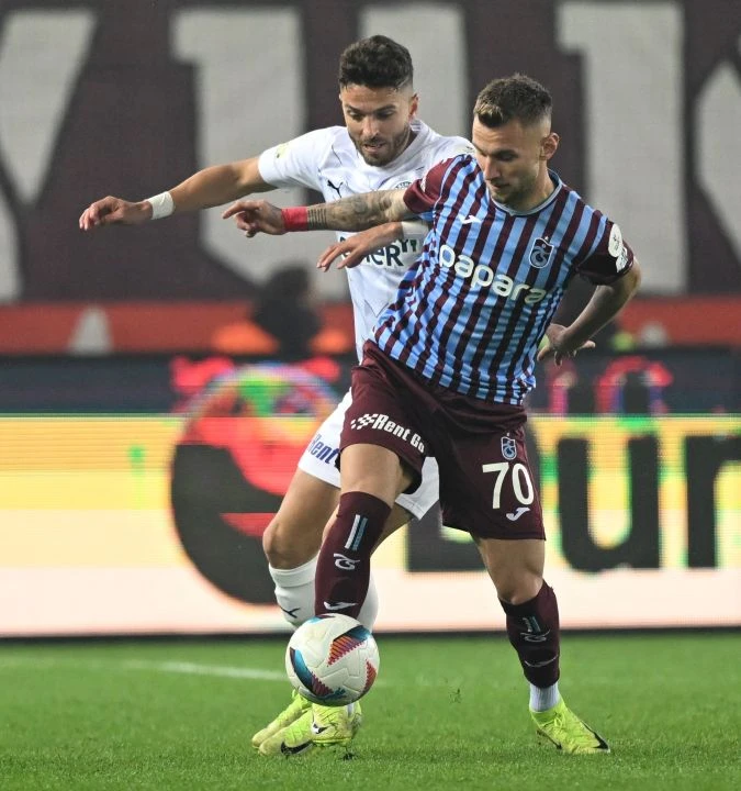 Trabzonspor Kasımpaşa ile 2-2 berabere kaldı!