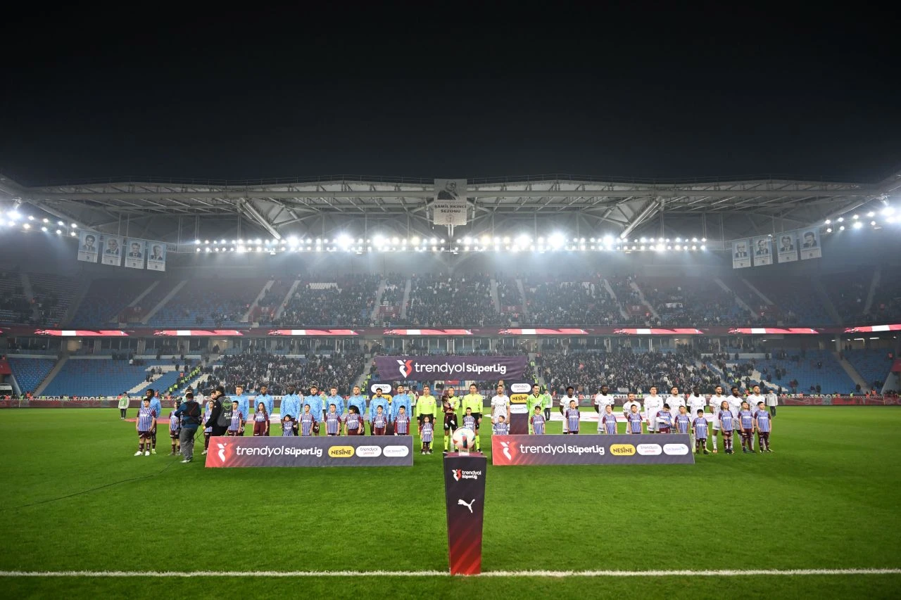 Trabzonspor Kasımpaşa ile 2-2 berabere kaldı!