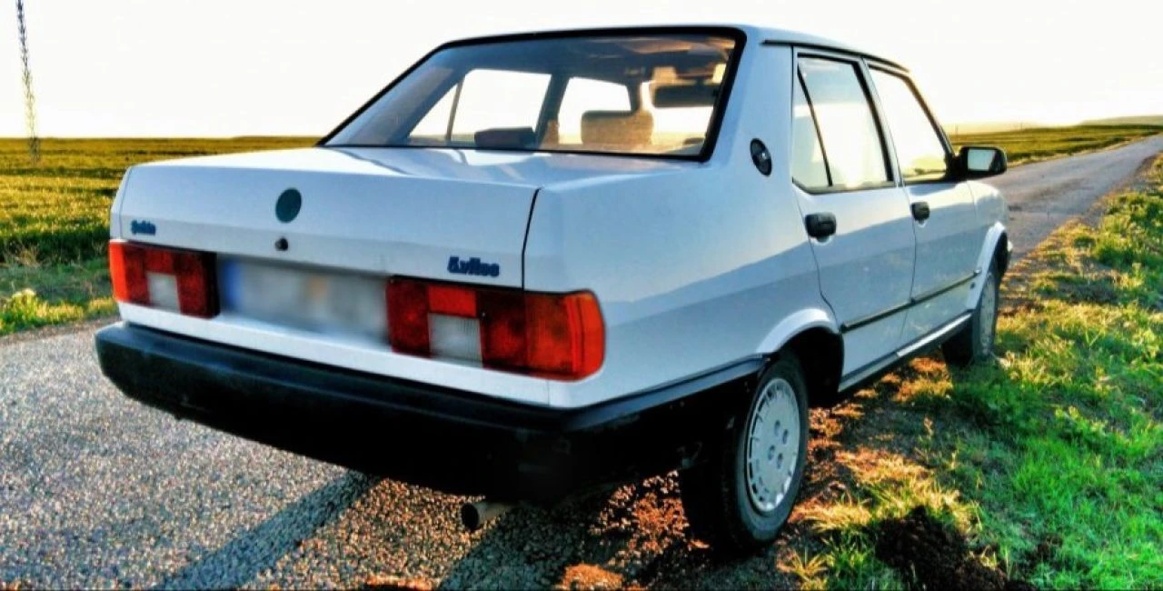 İkinci el araç piyasası dar gelirli vatandaşların radarında! İşte 500 bin TL'ye kadar alınabilecek otomobil modelleri - 2. Resim