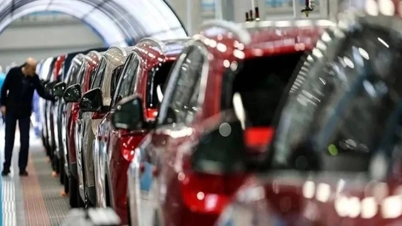 İkinci el araç piyasası dar gelirli vatandaşların radarında! İşte 500 bin TL'ye kadar alınabilecek otomobil modelleri - 7. Resim