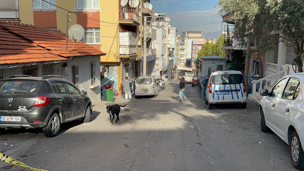 İzmir'de kan donduran olay! Sevgilisinin cesediyle karakola gitti - 3. Resim