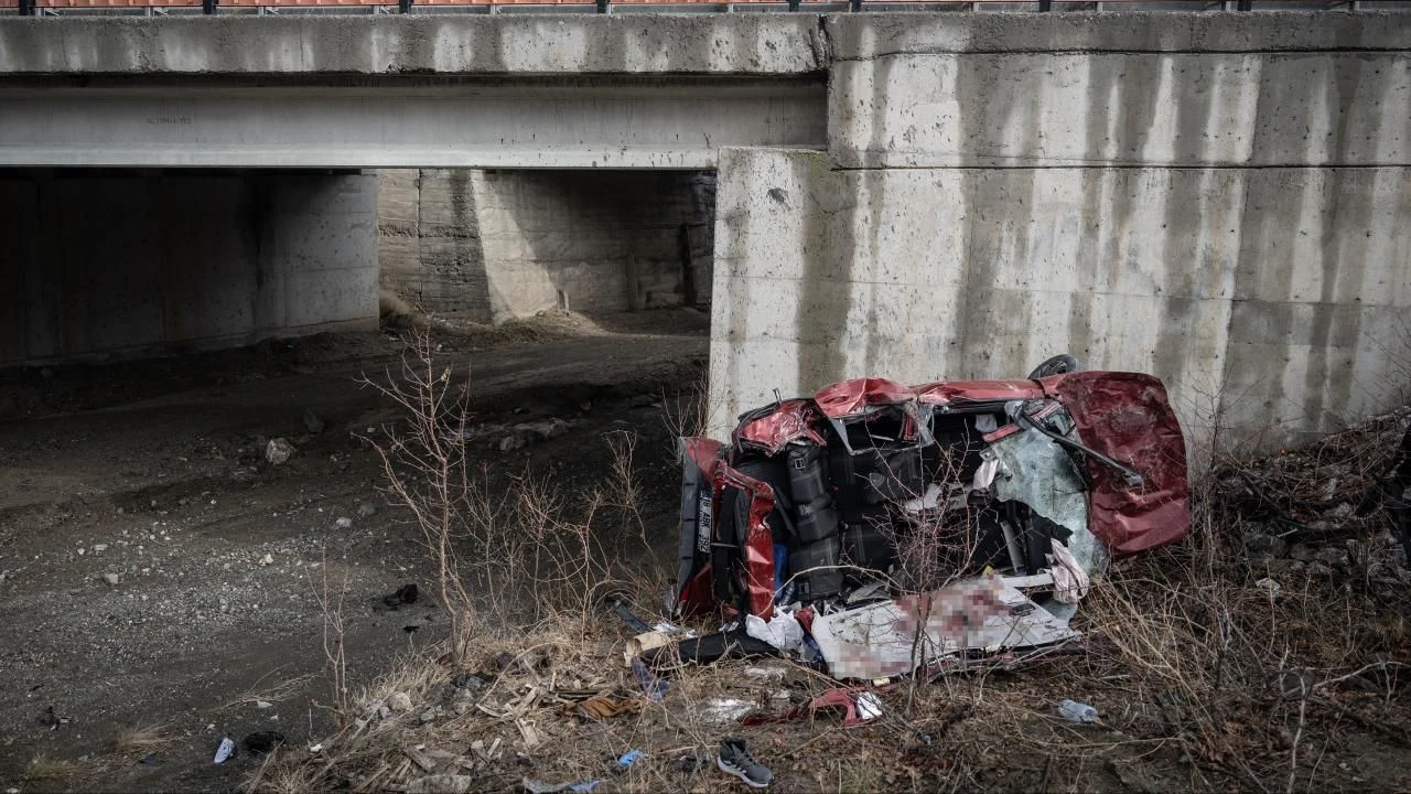 Son dakika | Ankara'dan yürek yakan kaza haberi! 5 kişilik aile yok oldu, Mansur Yavaş duyurdu