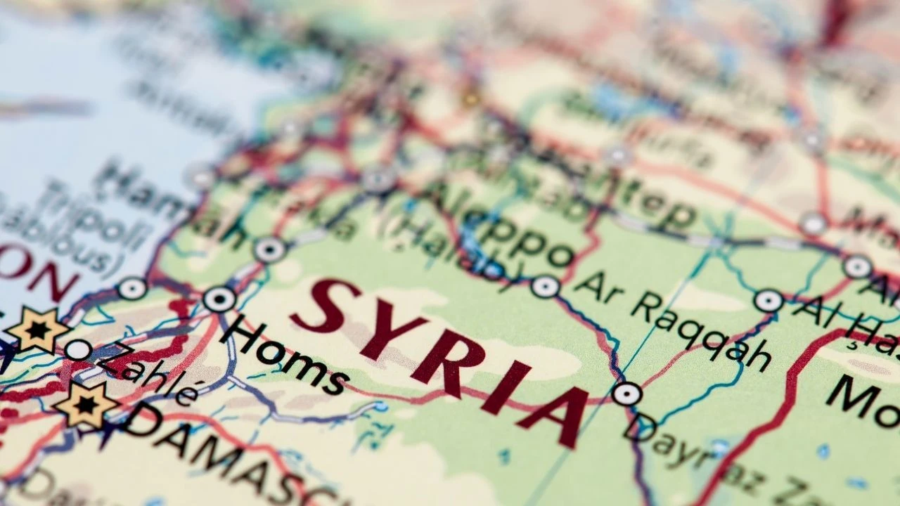 Suriye ekonomisinde felaket senaryosu: Karmaşayı atlatması on yıl sürebilir! Suriye lirasında büyük kayıp