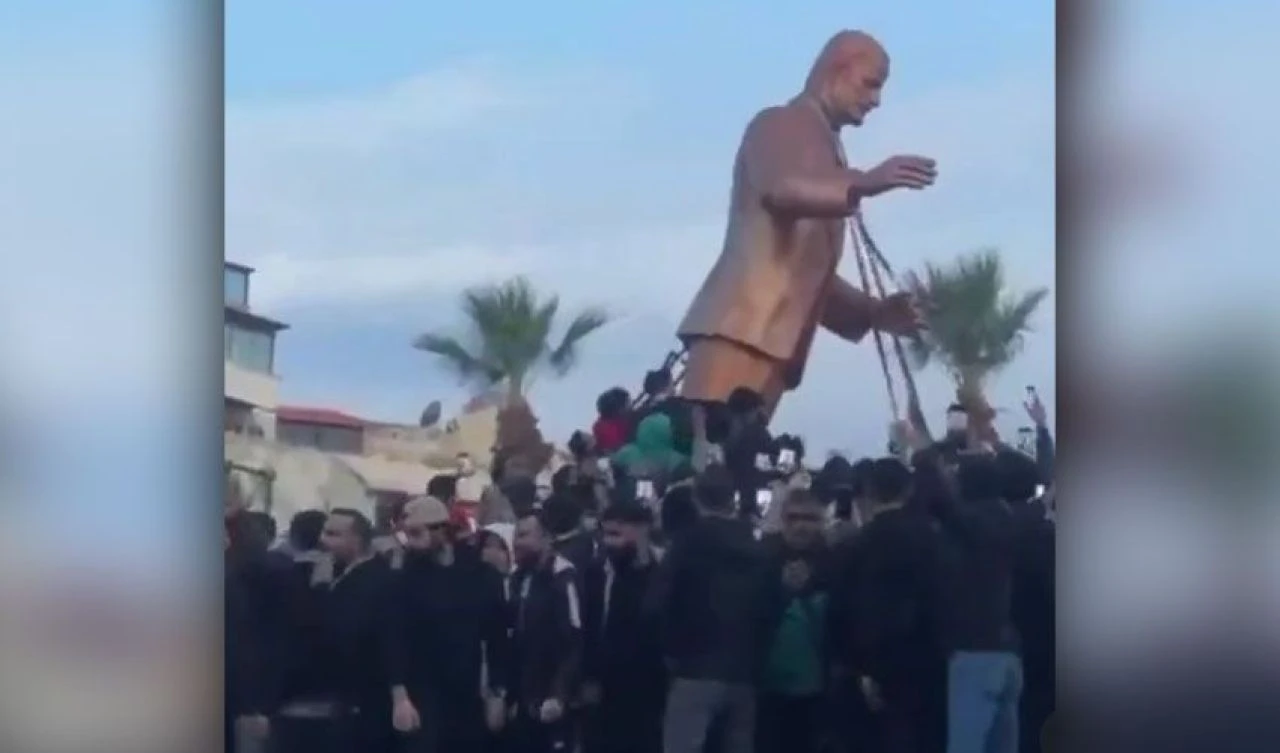 Suriye'de muhaliflerin zaferi halkı sokağa döktü! Esad'ın yıkılışı kutlanıyor - 3. Resim