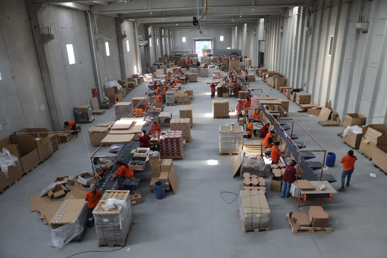 Eşinin tek bileziğiyle iş kurdu şimdi 750 kişiye istihdam sağlıyor