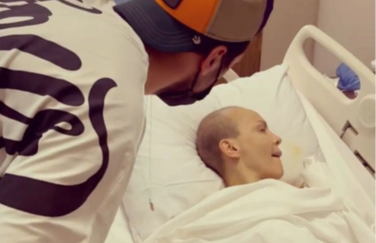 Şarkıcı Şimal sevenlerinden dua istedi! "Güzel haber almayı çok özledim"