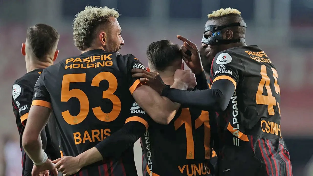 Galatasaray'ı yıkan haberler! Osimhen ve Barış Alper'in durumları belli oldu - 1. Resim