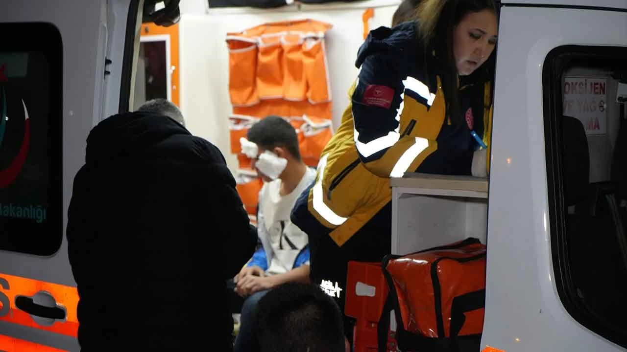 Kırıkkale'de otomobilde patlama! Çakmak doldururken sigara yaktılar: 3 yaralı - 2. Resim