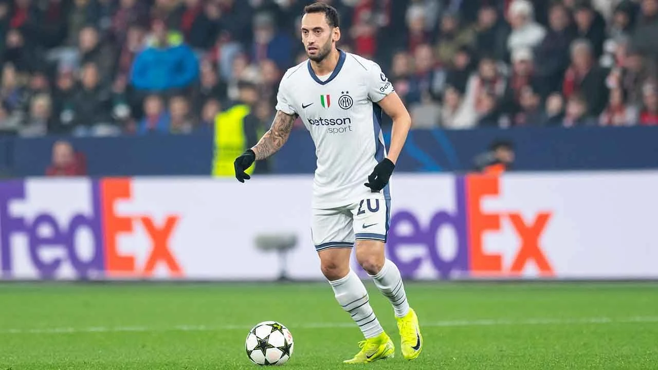 Sezonun ilk yenilgisi! Hakan Çalhanoğlu'nun takımı Inter 90'da yıkıldı